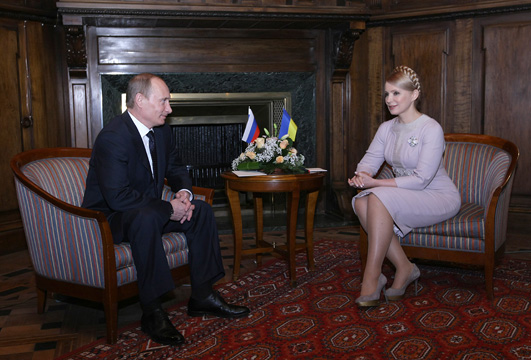 Putin in Yalta with Ukraine’s then prime minister, Yulia Timoshenko, Nov. 19, 2009.