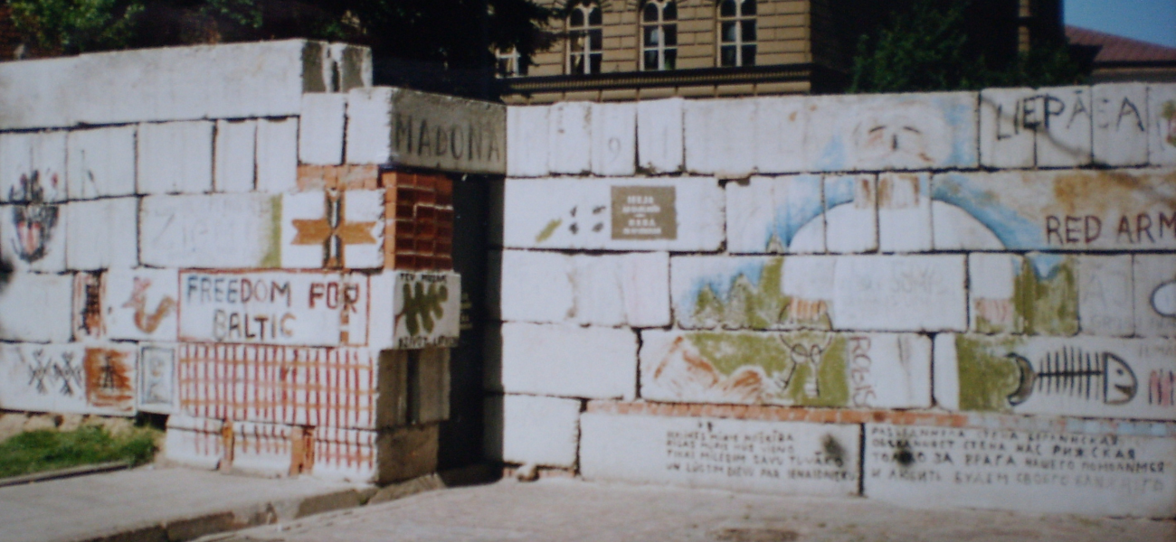  Wall constructed to prevent Red Army from reaching Latvian parliament in 1991.