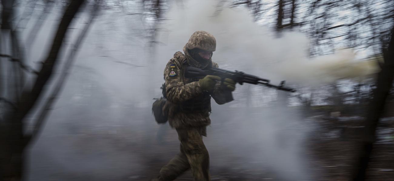 A Ukrainian serviceman of 24th Mechanized brigade trains at the polygon not far from frontline in Donetsk region, Ukraine, Tuesday Jan. 21, 2024. (AP Photo/Evgeniy Maloletka)