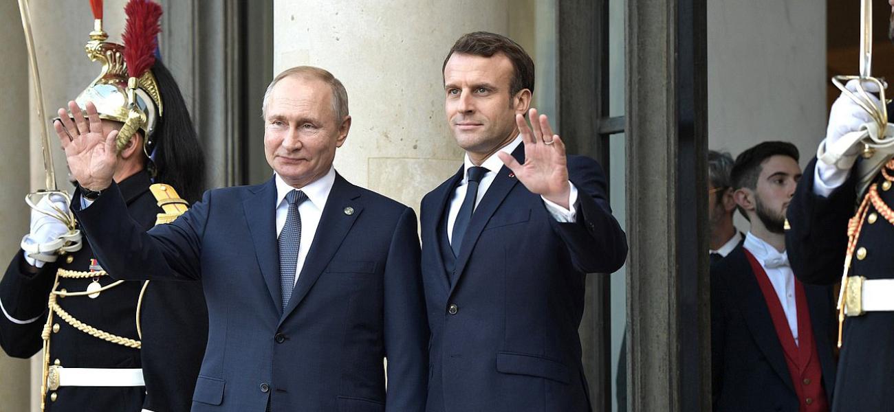 Russian President Vladimir Putin and French President Emmanuel Macron