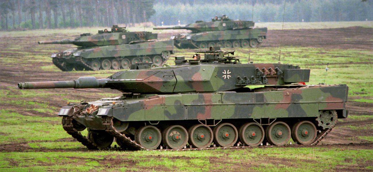 Leopard 2 tanks