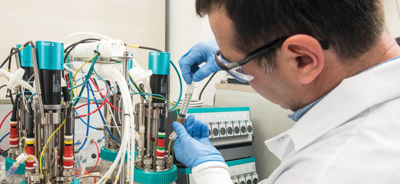 Scientist in laboratory. 