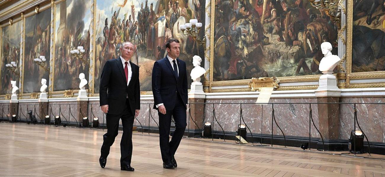 Vladimir Putin and Emmanuel Macron, 2017.