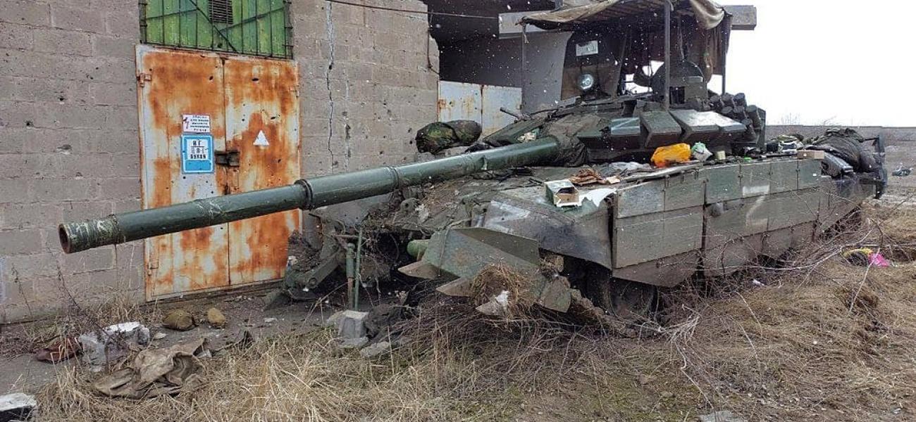 Russian tank damaged by Ukrainian troops in Mariupol